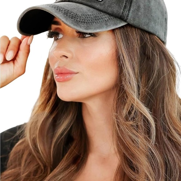 Stylish Black Mama Cap for Women - Picture 2 of 3